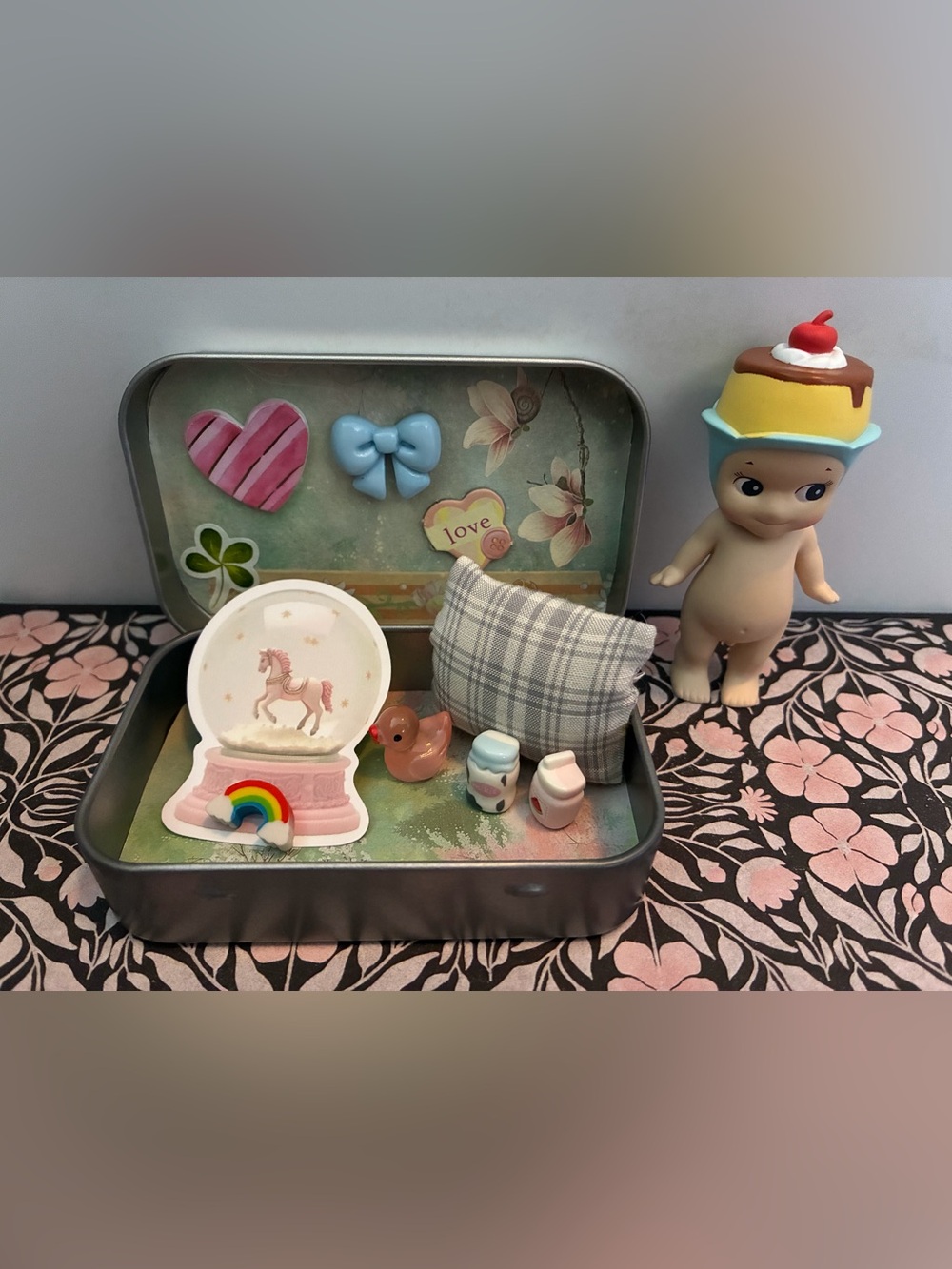 Handmade sonny angel bed trinket tin <3